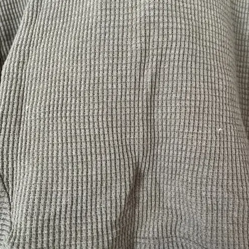 T. LA Waffle Knit Flutter Bottom Edge Long Sleeve Top