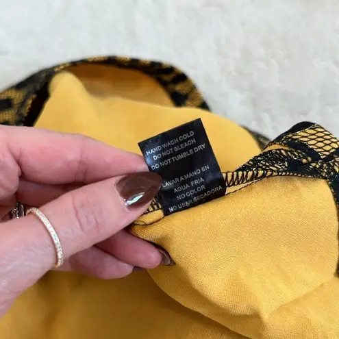 English Rose Leopard Print Yellow, Blue & Black Lace A-Line Mini Skirt Size M