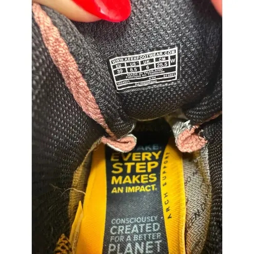 Keen Hiking Boots Women 8.5 Brown Pink Leather Gorpcore Outdoors Waterproof