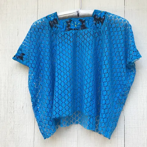 M/L Light Blue Mesh Net Embroider Daisy Crop Top Size L