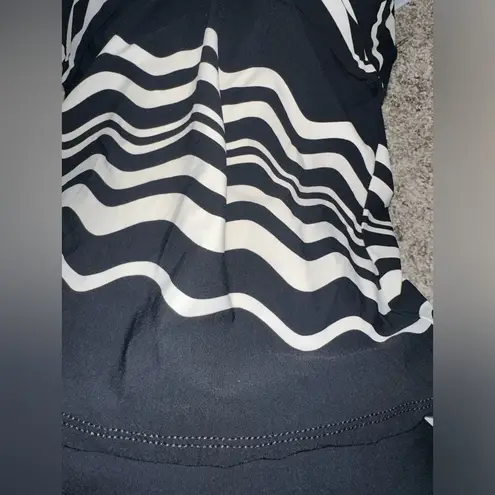 La Blanca Tankini Swim Set Black White Striped Halter Top Two Piece EUC Size 6