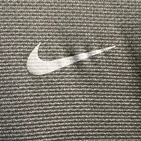 Nike EUC  Dri-Fit Running T-shirt Size M Gray/Black