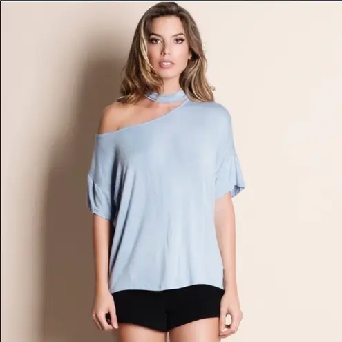 Sweet Claire Choker Off the Shoulder Tee Size Small