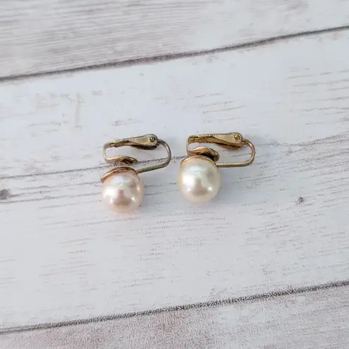 Vintage Clip On Earrings Faux Pearl Mismatched? 3/8"