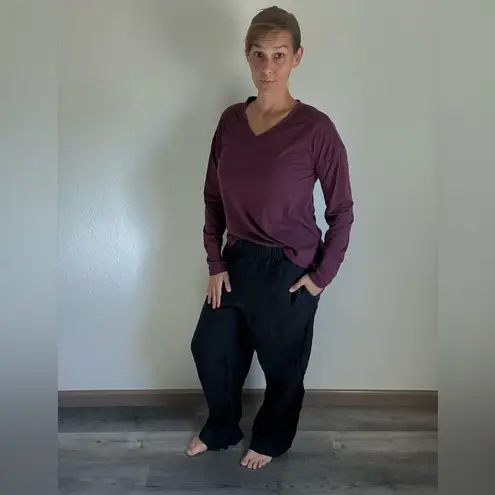 Rbx Active RBX Wine V Neck Thumbhole Top Soft Medium Loose Fit