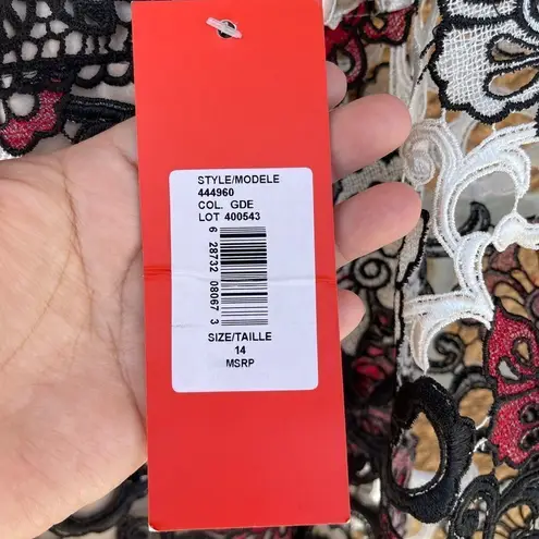 Monique Lhuillier NWT- Bell Sleeve Dayla Dress size 14