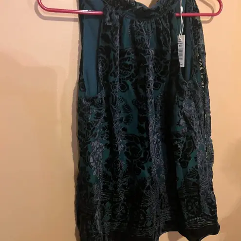 Max Studio NWT  xs blouse