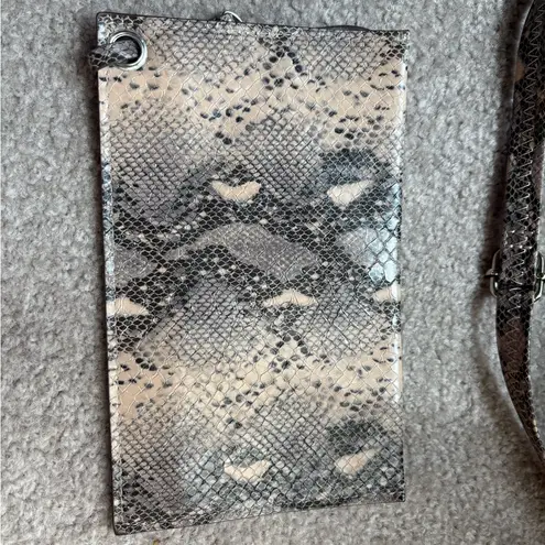 Snakeskin Crossbody Bag & Wristlet Set Carlos Santana Faux Leather Black