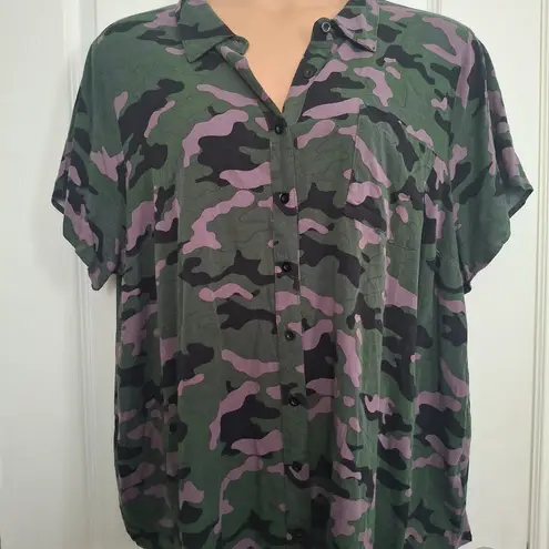 Torrid  Sz 4 Camouflage Button-Up Shirt thumbnail 11