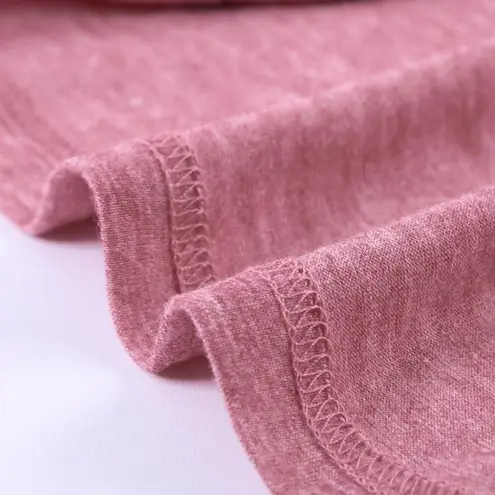 "BE KIND" GRAPHIC PINK MAUVE T