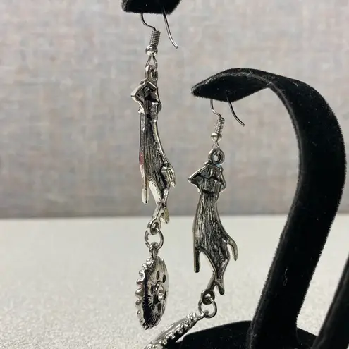 Silver Victorian Hand & Sun Dangle Ear Wire Earrings Gothic Witchy Jewelry