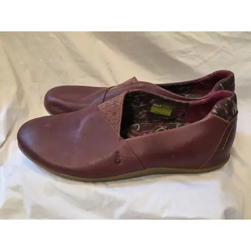 Ahnu Tola Flats Slip On Shoes Casual Red Burgundy Maroon Leather Women’s Size 11