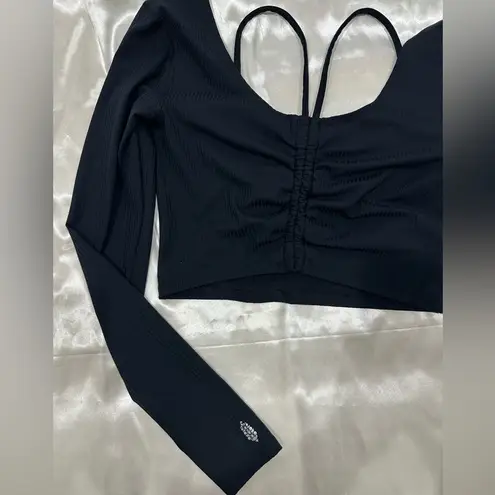 Free People  Movement Hot Tip Layer Crop Top Long Sleeve Ruched Black Large Yoga