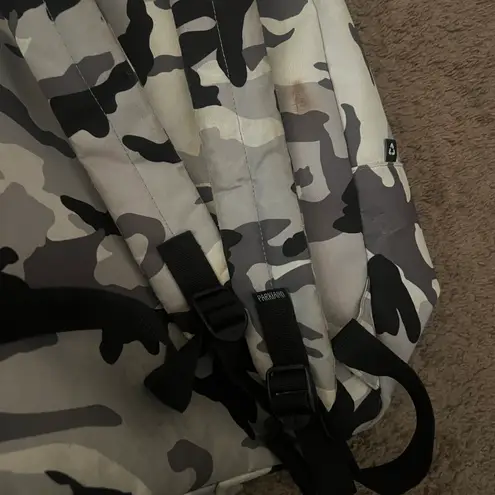 Parkland Large Backpack White Camo