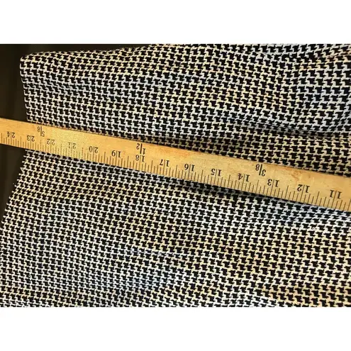 Carlisle Houndstooth Pencil Skirt Size 10 28 inch Waist Straight Winter