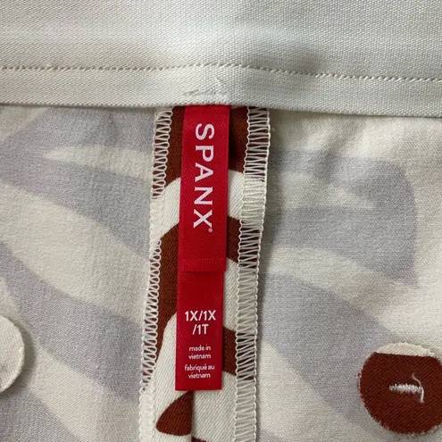Spanx NWT  On-The-Go 6” Inseam Slimming Shorts in Clay Zebra Print - Sz 1X thumbnail 10