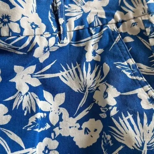 Land’ N Sea‎ Blue Floral Chino Shorts Size 6