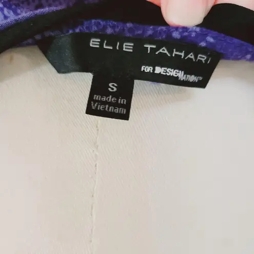 Elie Tahari for DN blue reptile tee size small