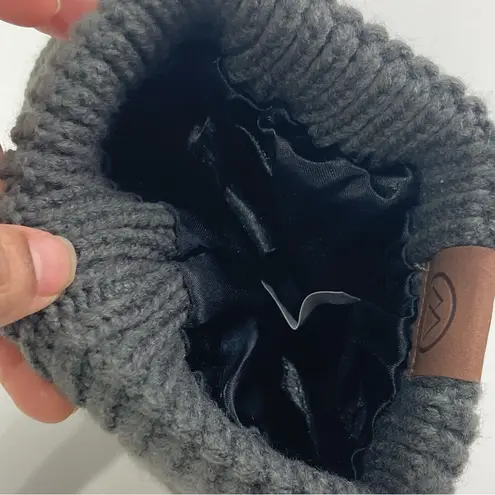 NWOT Women's Grey Satin lined Beenie Gray