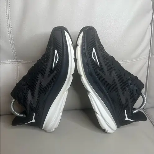 Hoka Clifton 9 Black White Athletic Running Shoes Sneakers Women’s Size 9.5