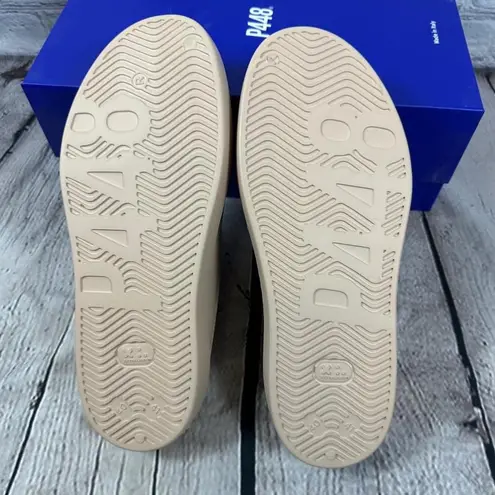 P448 Women’s Flo Apron Toe Mules Shoes Lightweight Italian Taupe Cipra 40-41 NIB