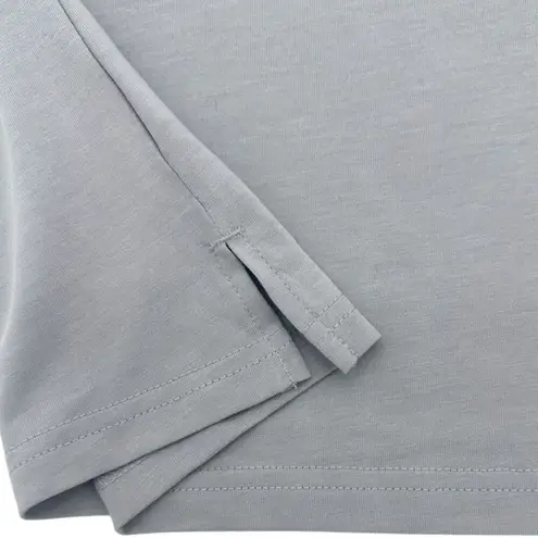 Campus Lifestyle MLB Chicago Cubs Women's Short Sleeve V-Neck T-Shirt in Gray, Small