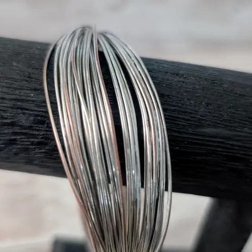 Silver Tone Wire Bracelet