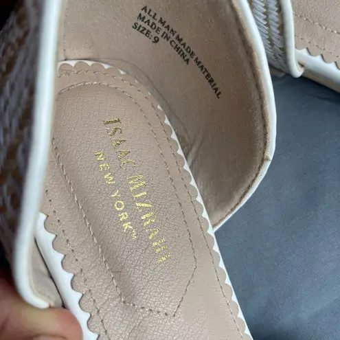 Isaac Mizrahi Tan and White Flats with Geometric Design