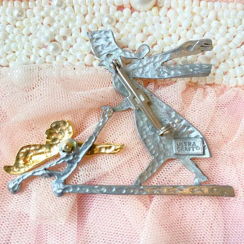 Vintage Ultra Craft Mother Child Sledding Brooch Figural Pin Charming Silver