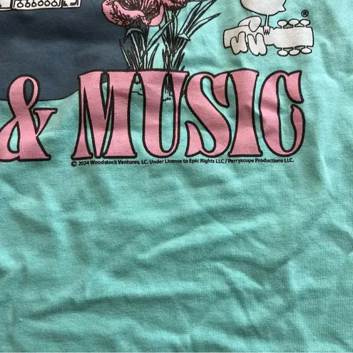 Woodstock Peace & Music Graphic Tee Turquoise – Size M Blue Size M