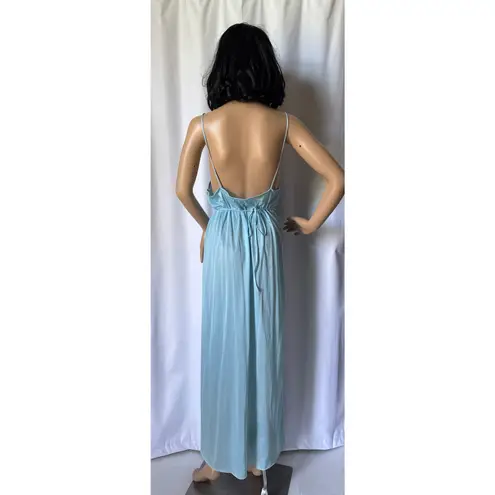 American Vintage Vtg Avian Nylon blue, white crochet blue flower at chest slip/ dress Medium