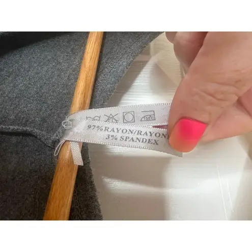 J.o & Co Women's Gray Sleeveless Flowy Soft Tunic Top Blouse Size Small