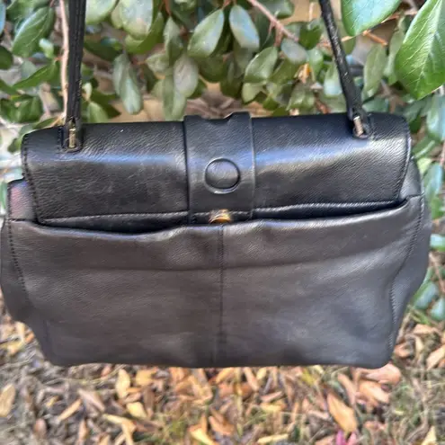 Isaac Mizrahi OLIVIA SATCHEL IN SOLID BLACK PEBBLED LEATHER.