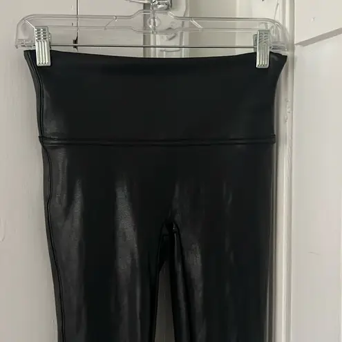 Spanx  Faux Leather Leggings Size M