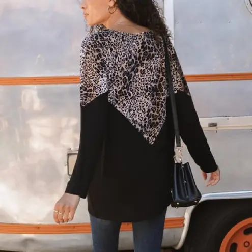 Amaryllis Leopard Print Velvet Bodice Sweater Size 1X Black