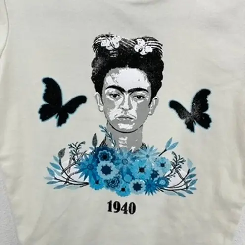 Frida Kahlo Self Portrait Graphic T Shirt Beige Grey Women's Crop Top Size Small Tan