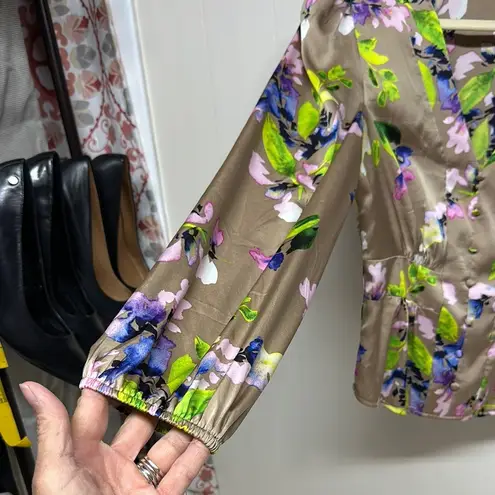 Milk and Honey Green and Tan Buttoned Fitted Blouse with Notched Collar