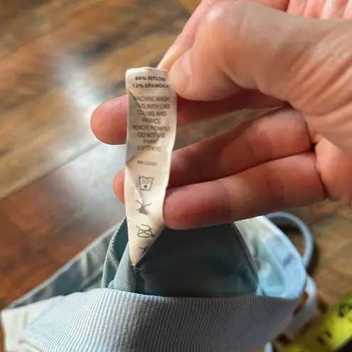 Glyder Blue Striped Strappy Sports Bra Size Medium