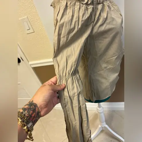 United Colors Of Benetton Off-Shoulder Blouse Women’s Size M Beige Button Front