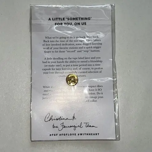 New Farmgirl Flowers Pin Cassette Tape Sealed 80s Retro Gold Tone Brooch Jewelry