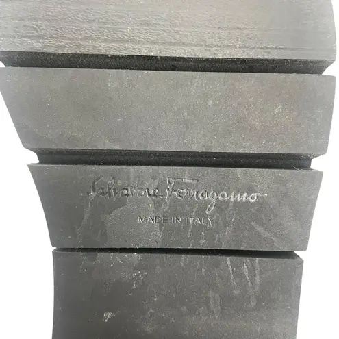 Salvatore Ferragamo Gancini Lug Sole Leather Loafers Beige Size 8.5C