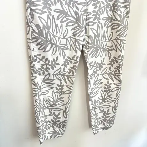 Elliott Lauren Leaf Print Pants Sz 8 Cropped Resort Chic Botanical White Gray