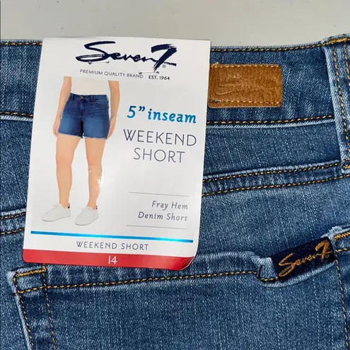 Seven7 NWT Size 14 Florence Blue Denim 5” Inseam Fray Hem Weekend Jean Shorts