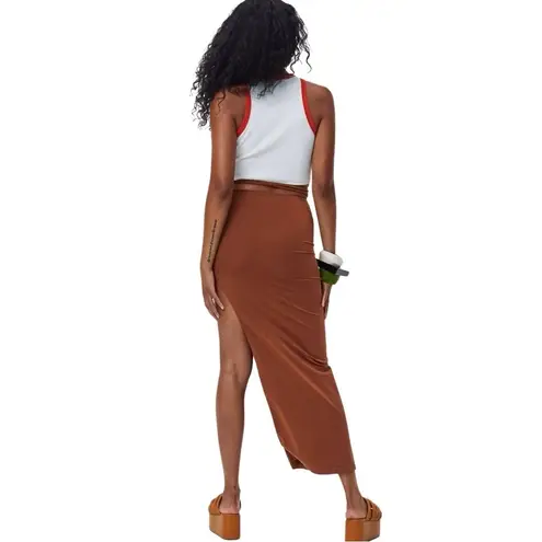 NWT SIMON MILLER Brown Cut