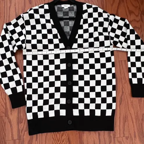 Only  Checkered in black +white,size small