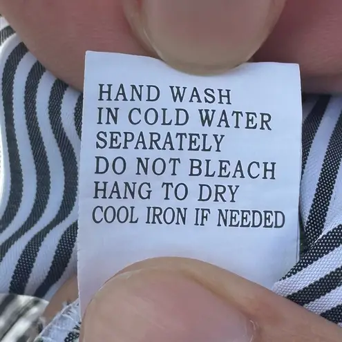 Kontrol vintage ā00s pinstriped, embroidered long sleeve top / S / EUC