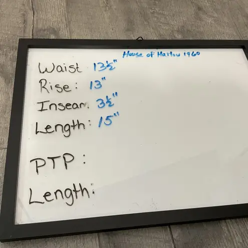 House of Harlow 1960 Gold Foil Pleated High Waisted Shorts Womens Size S