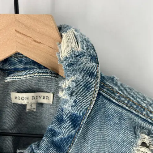 Moon River Moon River Light Blue Denim Ripped Distressed Puff Shoulder Jean Jacket Size S