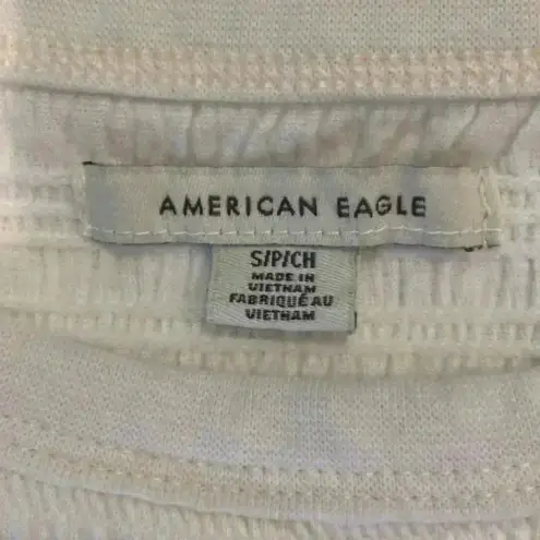 American Eagle ⭐️  white textured teeshirt in size small