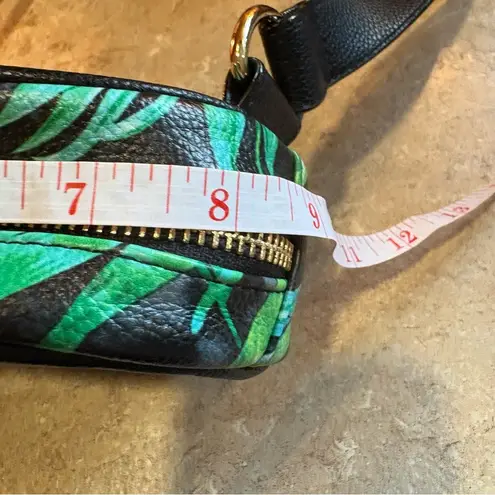 Victoria's Secret Victoria Secret Waist bag/Fanny Pack tropical design NWOT